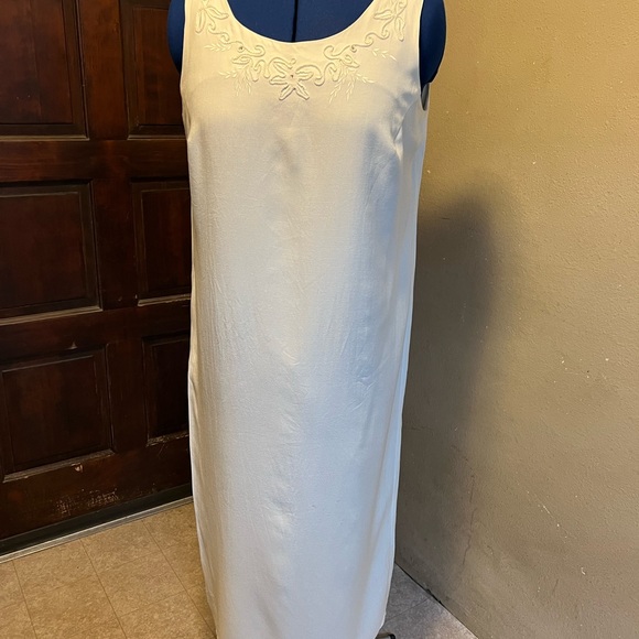 Cream colored sleeveless dress with cover jacket and embroidered size 16 - Picture 4 of 11